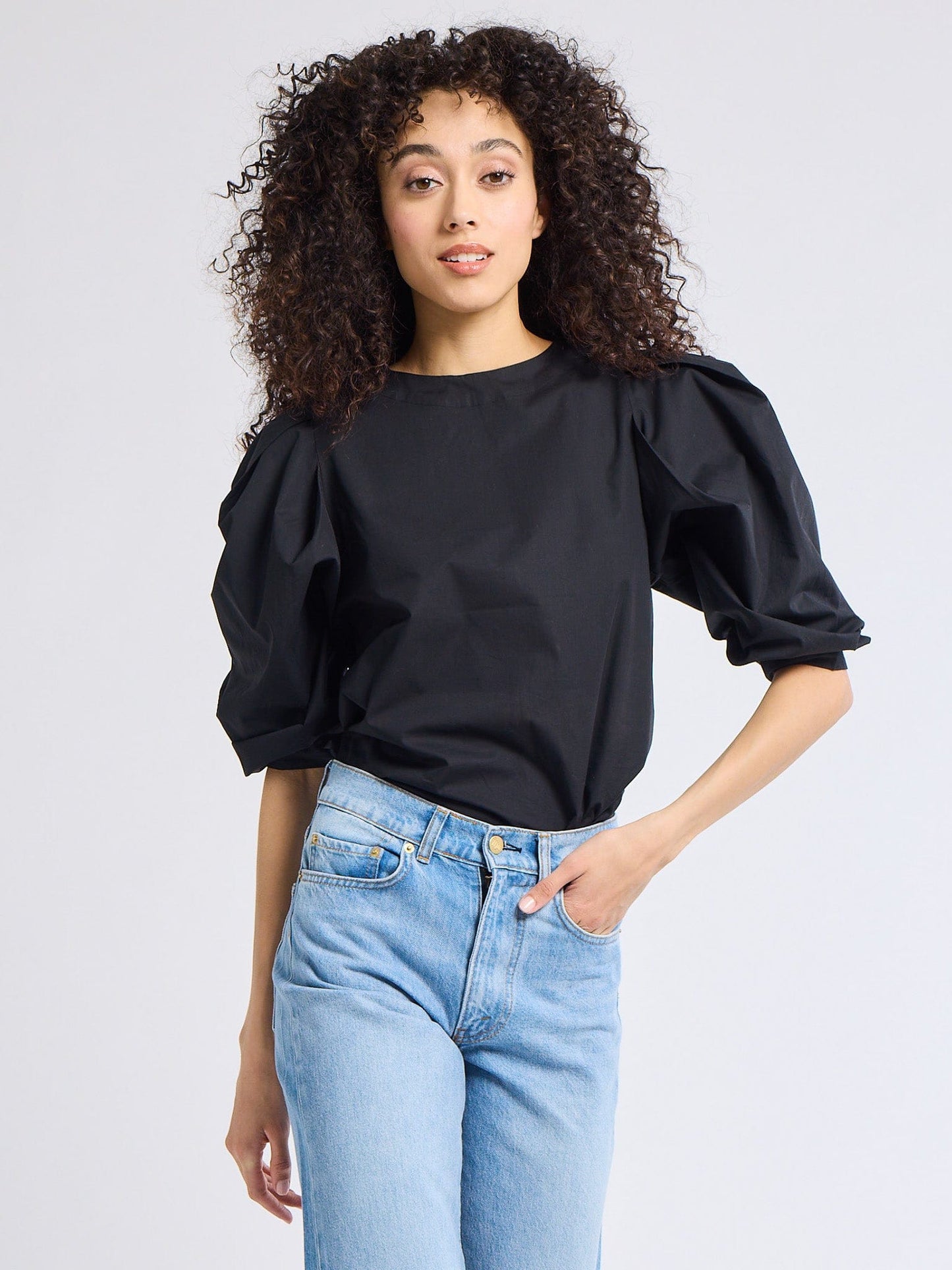 Lila Top in Black